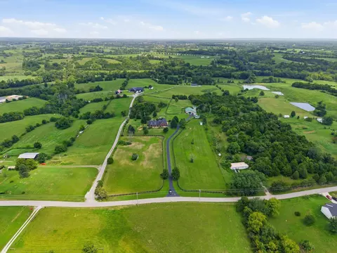 View/Area - 413 Hackett Pike, Richmond, KY 40475 photo 4 of 10