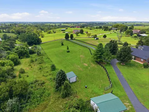 View/Area - 413 Hackett Pike, Richmond, KY 40475 photo 7 of 10