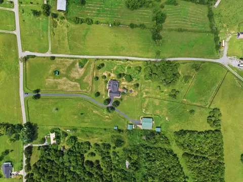 View/Area - 413 Hackett Pike, Richmond, KY 40475 photo 3 of 10
