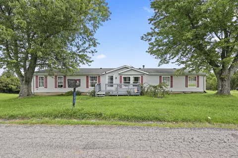 105 Latimer Ln, Williamstown, KY 41097
