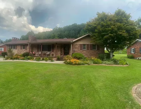 Exterior - 748 Lakeside Dr, Jackson, KY 41339 photo 13 of 16