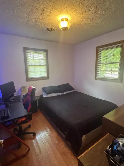 Bedroom - 748 Lakeside Dr, Jackson, KY 41339 photo 4 of 4