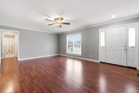 Living - 52 Cambridge Dr, Murray, KY 42071 photo 1 of 2