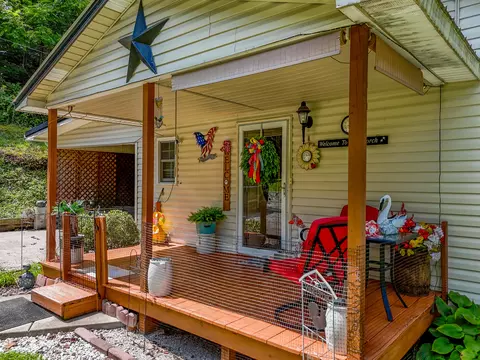 Exterior - 224 Mays Rd, Sandy Hook, KY 41171 photo 12 of 17