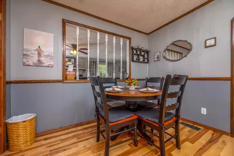 Dining - 224 Mays Rd, Sandy Hook, KY 41171 photo 2 of 3