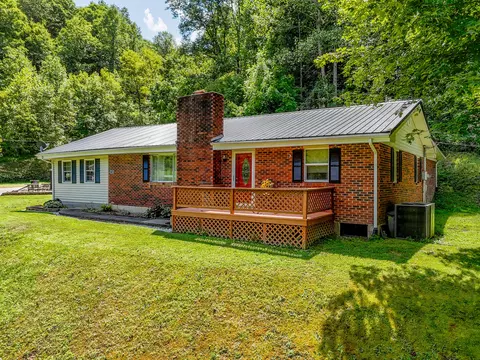 Exterior - 224 Mays Rd, Sandy Hook, KY 41171 photo 1 of 17