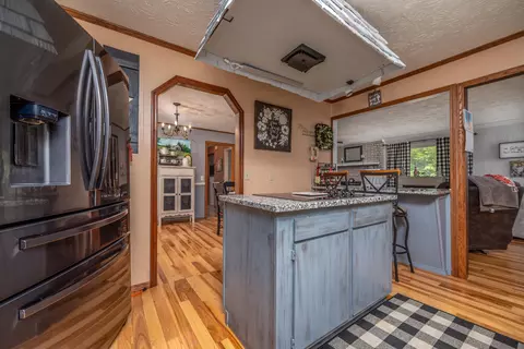 Kitchen - 224 Mays Rd, Sandy Hook, KY 41171 photo 2 of 4
