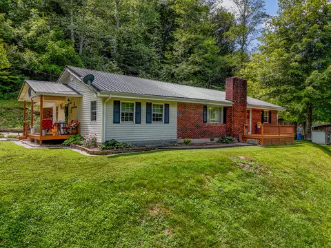 Exterior - 224 Mays Rd, Sandy Hook, KY 41171 photo 10 of 17