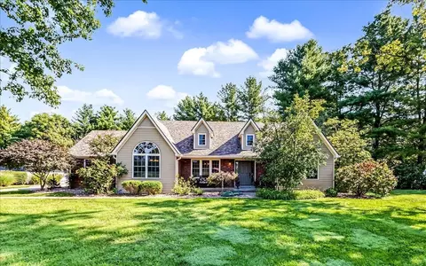 231 Stonehedge St, Frankfort, KY 40601