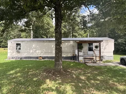 271 Geneva Dr, Russell Springs, KY 42642