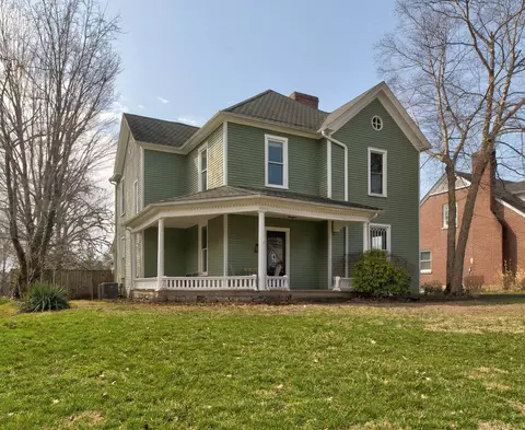 410 W High St, Mount Sterling, KY 40353