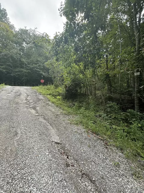 1 Buck Creek Cir, Somerset, KY 42501