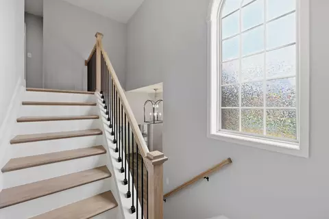 Entry Way - 160 Limestone Ln, Georgetown, KY 40324 photo 7 of 11