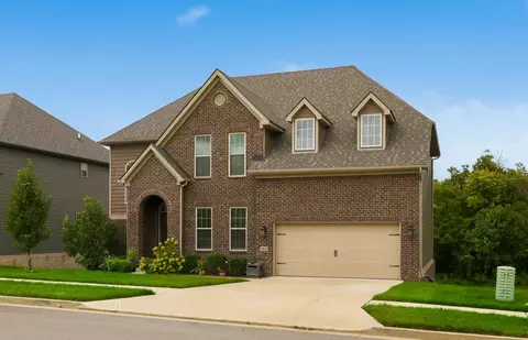 Exterior - 160 Limestone Ln, Georgetown, KY 40324 photo 2 of 11