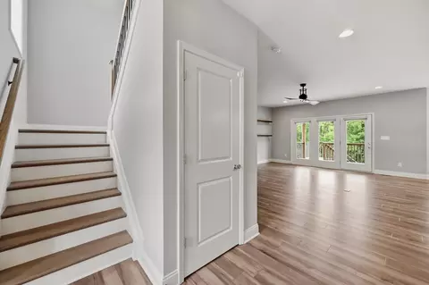 Entry Way - 160 Limestone Ln, Georgetown, KY 40324 photo 6 of 11