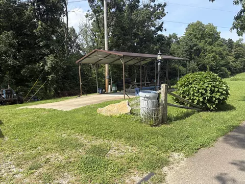 Exterior - 566 Ebon Rd, Wellington, KY 40387 photo 8 of 14