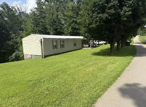 Exterior - 566 Ebon Rd, Wellington, KY 40387 photo 2 of 14