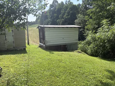 Exterior - 566 Ebon Rd, Wellington, KY 40387 photo 9 of 14