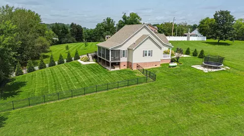 Exterior - 212 Mccoy Rd, Grayson, KY 41143 photo 2 of 14