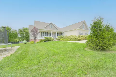 Exterior - 212 Mccoy Rd, Grayson, KY 41143 photo 6 of 14