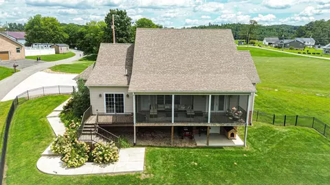 Exterior - 212 Mccoy Rd, Grayson, KY 41143 photo 3 of 14