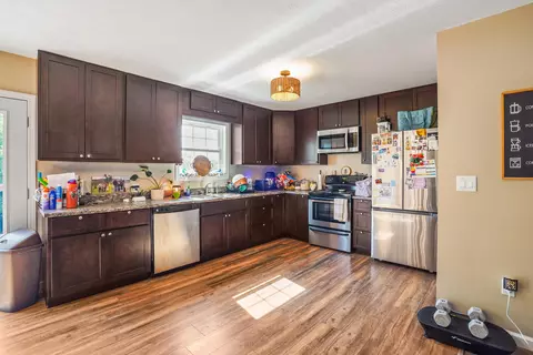 Kitchen - 63 Meade Ln, Eubank, KY 42567 photo 2 of 2