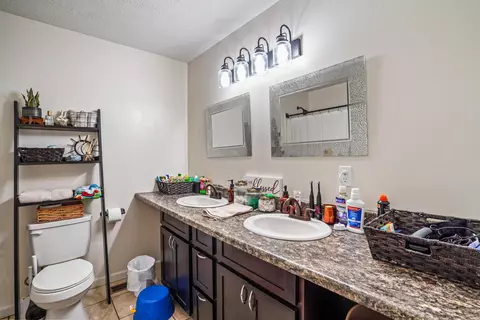 Bath - 63 Meade Ln, Eubank, KY 42567 photo 6 of 8