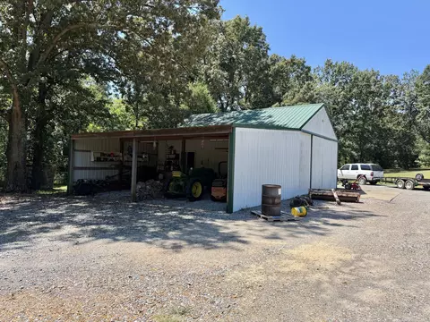 Exterior - 195 Reece Rd, Mayfield, KY 42066 photo 6 of 7