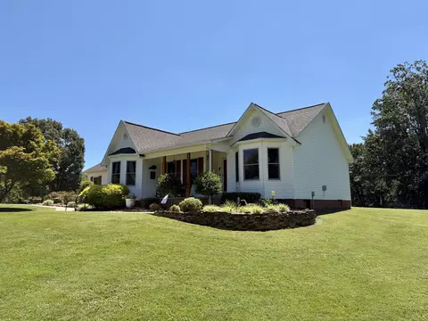 Exterior - 195 Reece Rd, Mayfield, KY 42066 photo 2 of 7