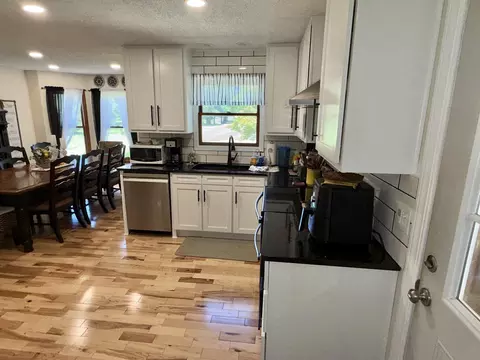 Kitchen - 195 Reece Rd, Mayfield, KY 42066 photo 2 of 2