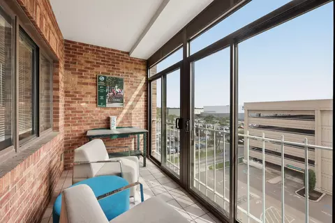 355 S Broadway, Lexington, KY 40508
