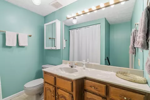 Bath - 26 Emerald Ln, Corbin, KY 40701 photo 1 of 2