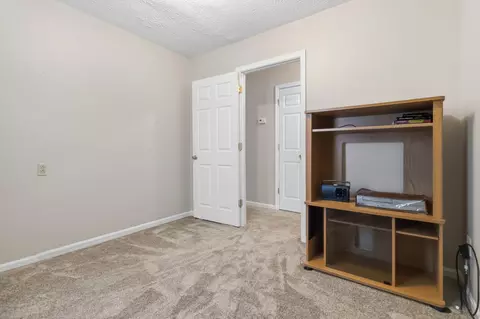 Bedroom - 26 Emerald Ln, Corbin, KY 40701 photo 10 of 12
