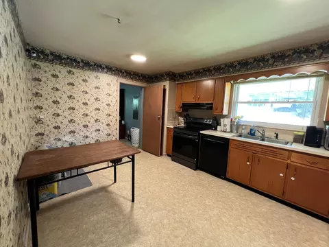 Kitchen - 1500 S Elm St, Corbin, KY 40701 photo 2 of 2
