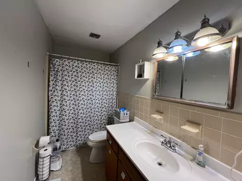 Bath - 1500 S Elm St, Corbin, KY 40701 photo 1 of 1