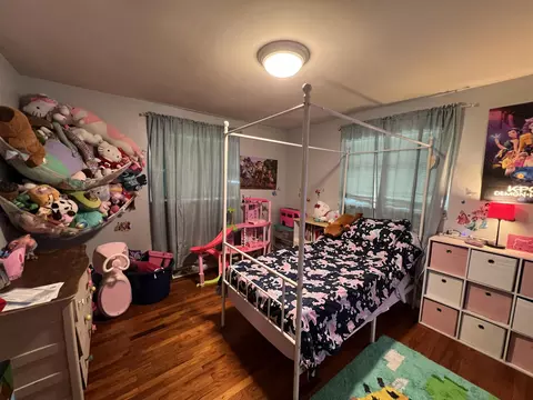 Bedroom - 1500 S Elm St, Corbin, KY 40701 photo 4 of 6