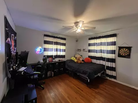 Bedroom - 1500 S Elm St, Corbin, KY 40701 photo 6 of 6