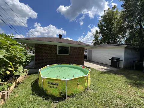 Exterior - 1500 S Elm St, Corbin, KY 40701 photo 6 of 8
