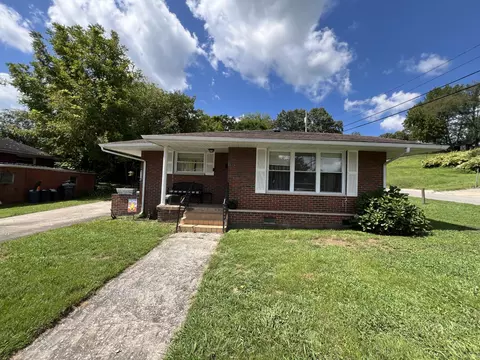 Exterior - 1500 S Elm St, Corbin, KY 40701 photo 3 of 8