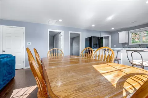 Dining - 104 W 14th St, Corbin, KY 40701 photo 1 of 1