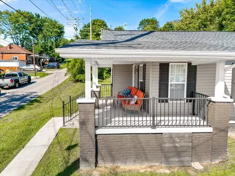 Exterior - 104 W 14th St, Corbin, KY 40701 photo 8 of 9