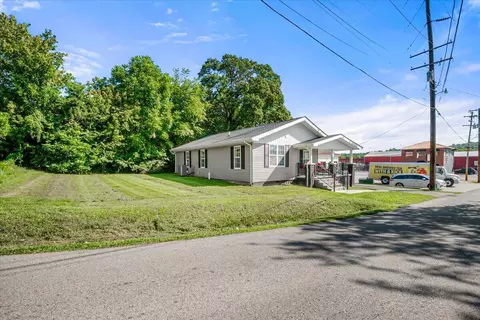 Exterior - 104 W 14th St, Corbin, KY 40701 photo 6 of 9