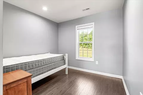 Bedroom - 104 W 14th St, Corbin, KY 40701 photo 3 of 6