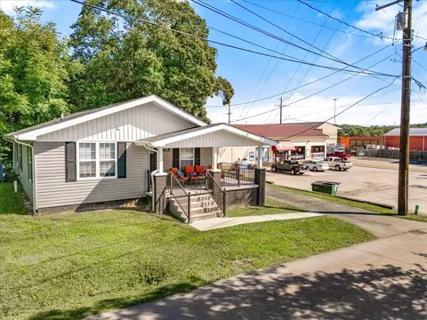Exterior - 104 W 14th St, Corbin, KY 40701 photo 9 of 9