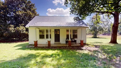 1715 Iuka Rd, Grand Rivers, KY 42045