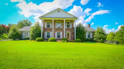 1047 Highview Dr, Lawrenceburg, KY 40342