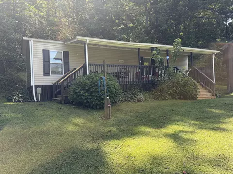 3562 Old Beaver Rd, Frenchburg, KY 40322
