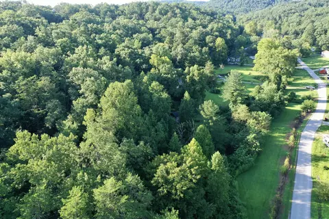 View/Area - 335 Smallwood Rd, Stanton, KY 40380 photo 4 of 7