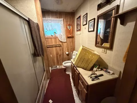 Bath - 335 Smallwood Rd, Stanton, KY 40380 photo 1 of 1