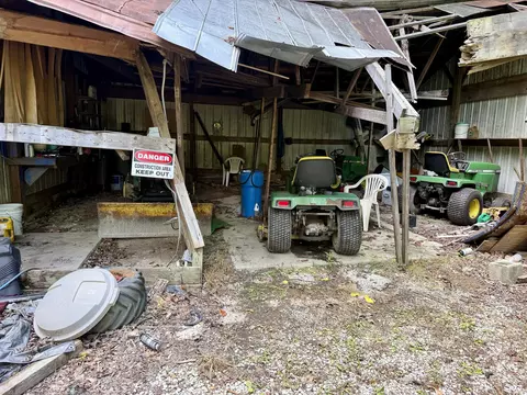 Exterior - 335 Smallwood Rd, Stanton, KY 40380 photo 10 of 19